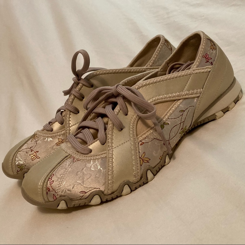 New Floral SKECHERS Metallic Waterlily Lace Ups - Picture 3 of 14